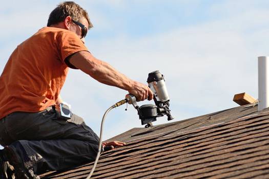 Finding the right contractor to install your asphalt shingle roof