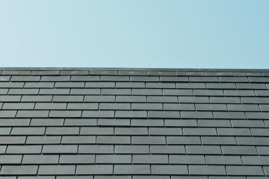 Natural slate roofing vs wood shake roofing