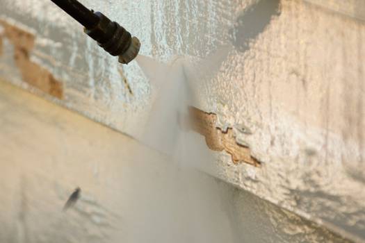 5 Steps to Cleaning Your Wood Siding Without Any Help