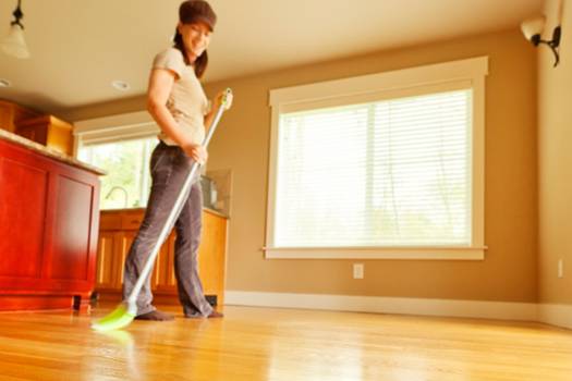 7 Ways to Maintain Your Hardwood Floors