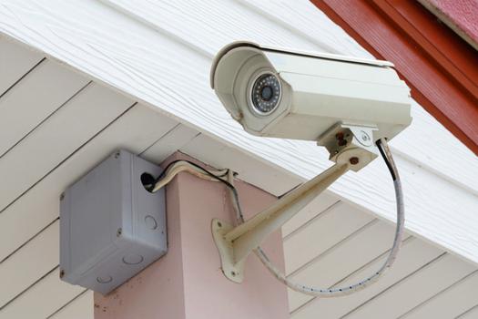 Verizon Home Monitoring vs Guardian Alarm home security solutions: compare your options