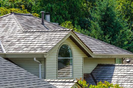 Choosing the right brand of hip and ridge shingles for your asphalt shingle roof