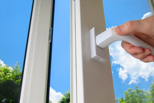 Jeld-Wen vinyl replacement window installation: what you should know