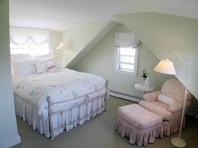 attic bedroom1