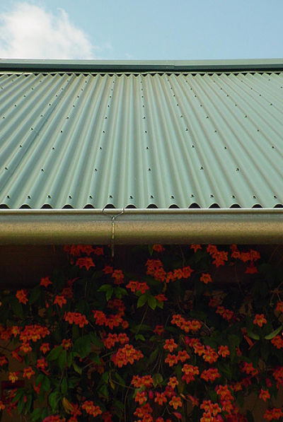 Metal roofing vs wood shake roofing by hellothomas on Flickr
