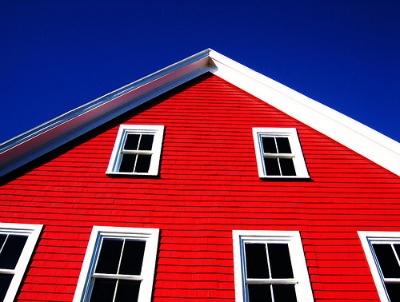 Siding material determines your home’s exterior aesthetic. Follow these steps to find the right siding material for your home. 