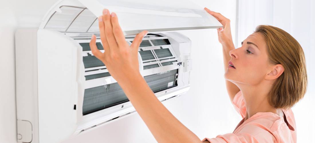 How-to-clean-air-conditioner-condenser
