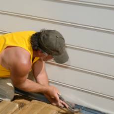 installing wood siding